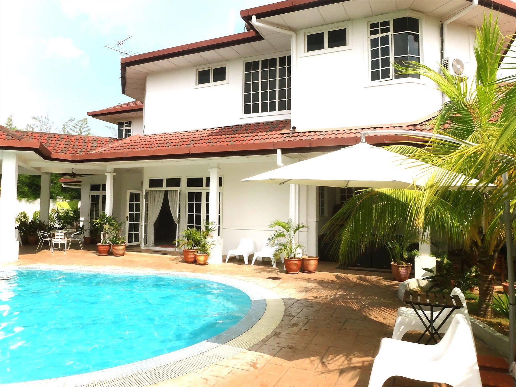 Rumah Putih B&B Near Klia Sepang Eksteriør bilde